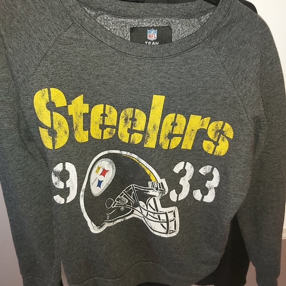 Steelers sweaters - Picture 2 of 2